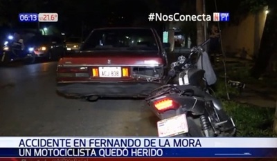 Conductor causa accidente por no encender su señalero