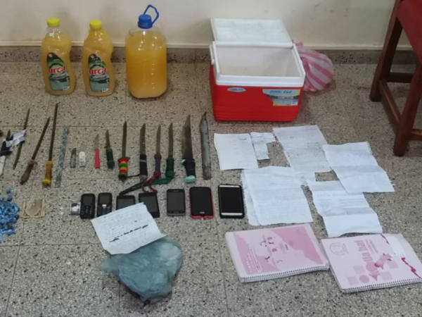 Requisan armas, drogas y celulares del penal de Encarnación