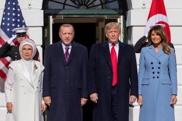 Trump recibe a Erdogan y destaca su «amistad» pese a polémica por Siria | .::Agencia IP::.