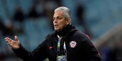HOY / La crisis social repercute en la selección chilena