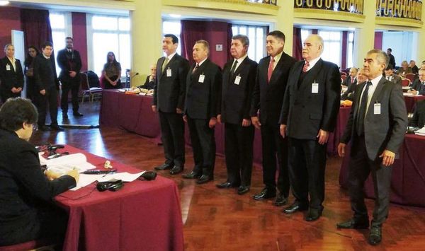 Parlasurianos, con altos beneficios pero sin ninguna utilidad pública - Periodismo Joven - ABC Color