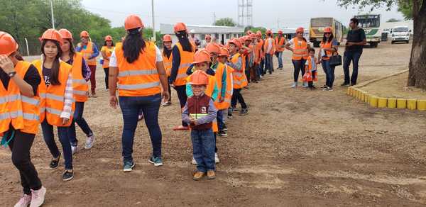 Alumnos conocieron la obra que conectará dos océanos en el Chaco