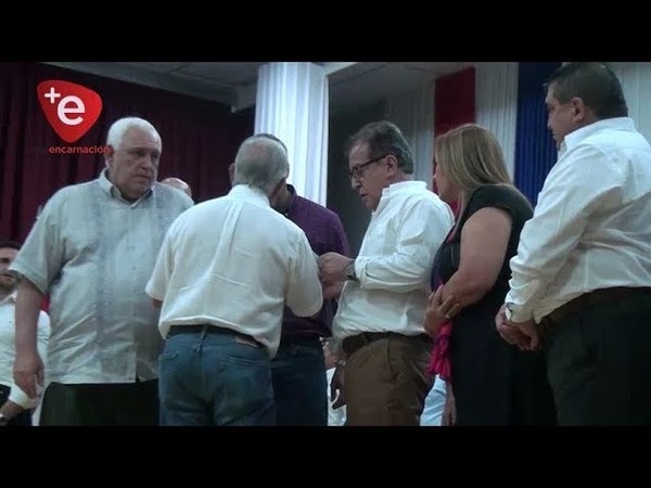 EBY ENTREGÓ TÍTULOS DE PROPIEDAD EN ITAPÚA