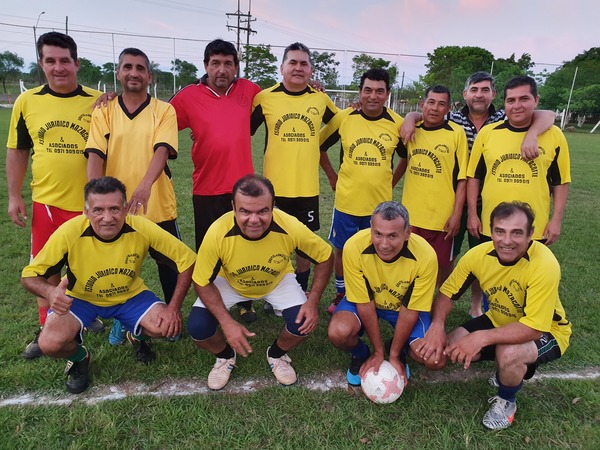 Prosigue torneo de fútbol suizo C50