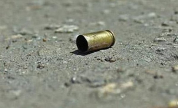 Niño de 5 años resulta herido tras arrojar una bala a una fogata