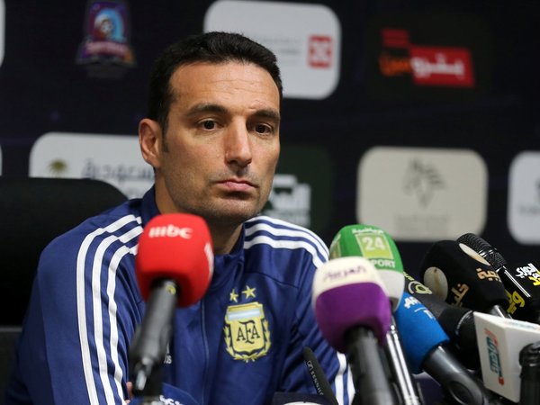 Scaloni: "Brasil no está en crisis ni nada, sigue siendo peligroso"