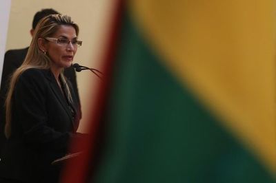Gobierno interino de Áñez y partido de Morales inician diálogo para pacificar Bolivia - Mundo - ABC Color
