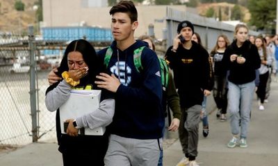 California: Tiroteo en escuela deja dos menores fallecidos