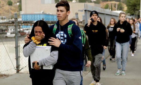 California: Tiroteo en escuela deja dos menores fallecidos
