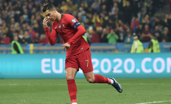 HOY / Siempre vigente, Cristiano anota tres y acerca a Portugal a la Eurocopa 2020