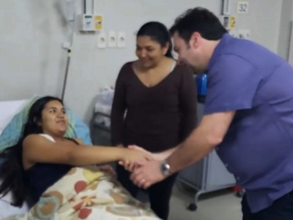 Exitosa cirugía fetal para evitar que nazca con malformación