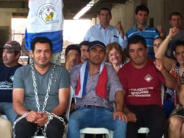 Pobladores de Caazapá denuncian que el edificio del IPS se inundó