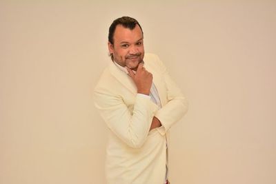 Proponen humor inclusivo con estreno de “Súper Cómiques”  - Cultura - ABC Color