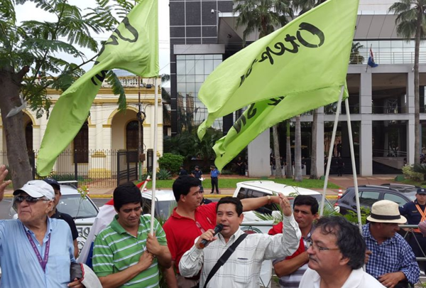 Docentes seguirán haciendo lobby porque la última palabra la tiene el Senado