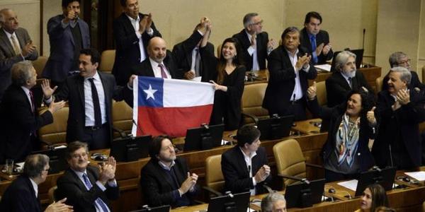El Congreso chileno acordó llamar al plebiscito que se llevará a cabo en abril del 2020. | .::Agencia IP::.