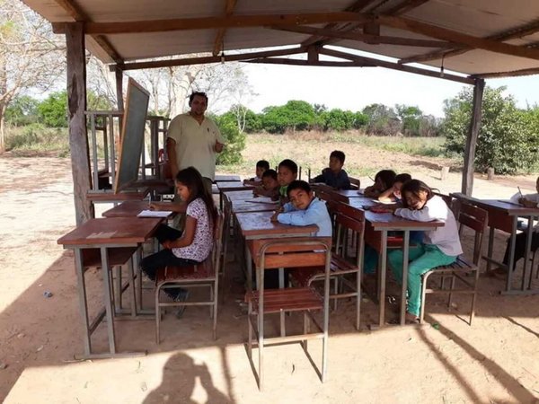 "Prefiero ser docente honrada que chorra y malagradecida", respondió profe a diputada