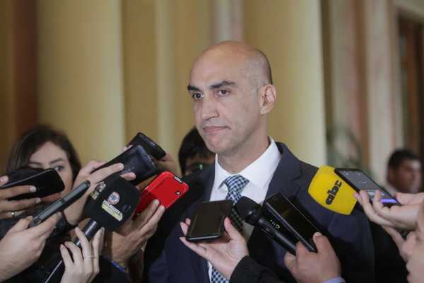 Importantes recortes a presupuesto de salud afectará a medicamentos e insumos