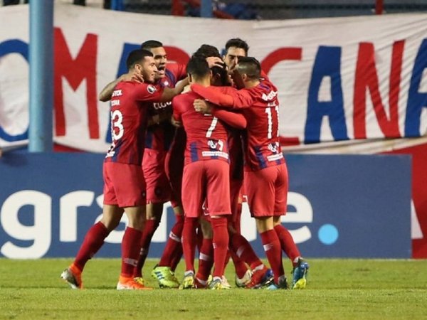 Hizo uno de los mejores goles de tiro libre en la Libertadores 2019