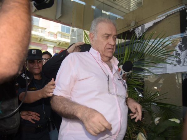 Ramón González Daher se presenta ante la Fiscalía