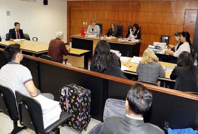 Piden pena por desvío en APA - Judiciales y Policiales - ABC Color