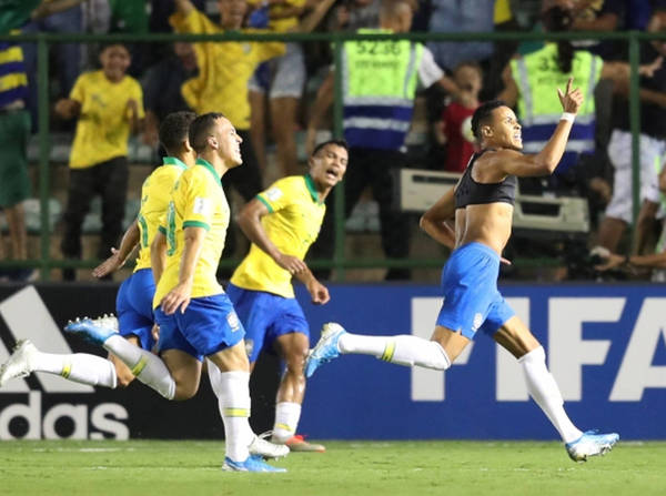 Compacto: Francia 2-3 Brasil