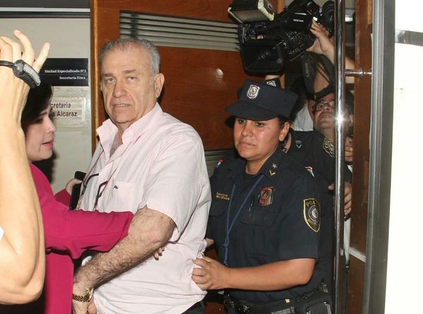 Ramón González Daher llegó en una patrullera al Palacio de Justicia