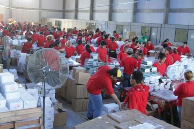 MEC inicia envío de kits escolares con objetivo de terminar antes de fin de año | .::Agencia IP::.