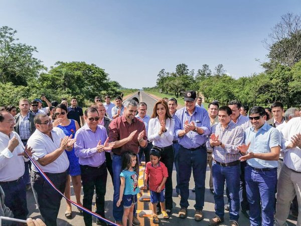 Gobierno inaugura obras de infraestructuras en Paraguarí - .::RADIO NACIONAL::.