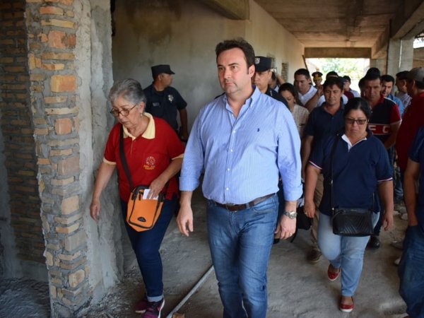 Presidente del IPS ordena suspensión de obra en Caazapá 