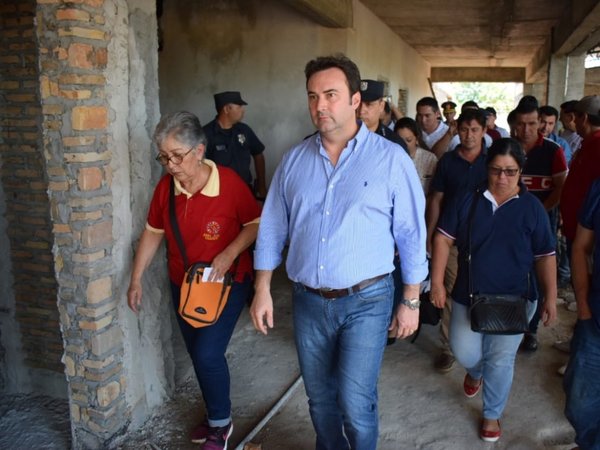 Presidente del IPS ordena suspensión de obra en Caazapá