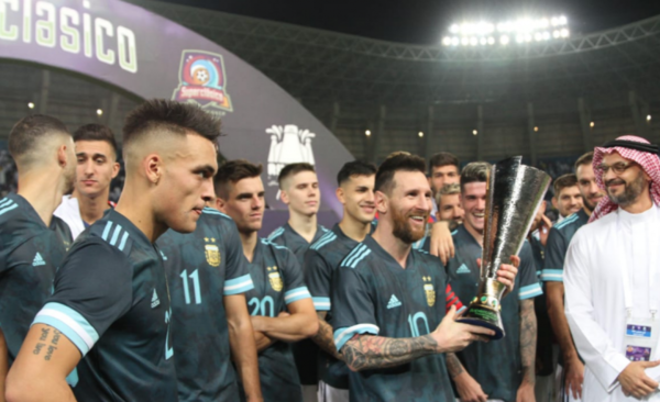 HOY / Messi anota en el triunfo de la Albiceleste frente a Brasil
