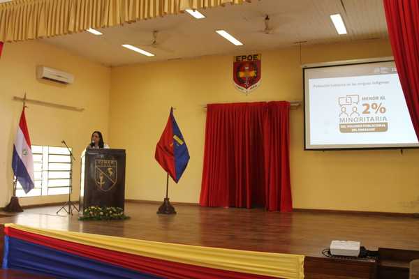 Ministra expuso sobre diversidad lingüística del Paraguay