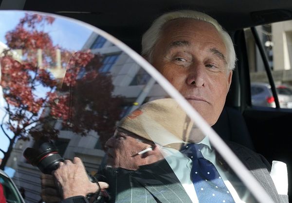 Cercano asesor de Trump condenado por mentir y manipular testigos