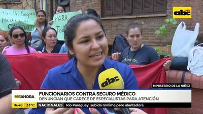 Funcionarios contra seguro médico - ABC Noticias - ABC Color