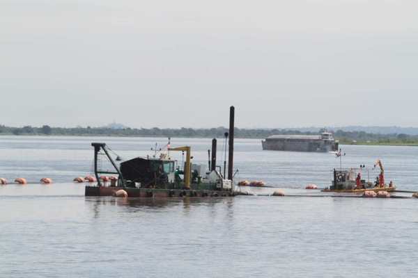 Dragarán río Paraná para permitir navegabilidad - ADN Paraguayo