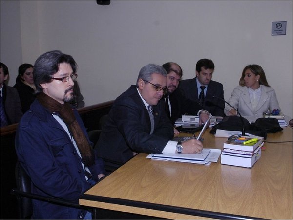 Confirman que ex ministro Camilo Soares va a juicio