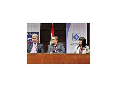 Paraguay puede ser gran exportador de servicios, coinciden
