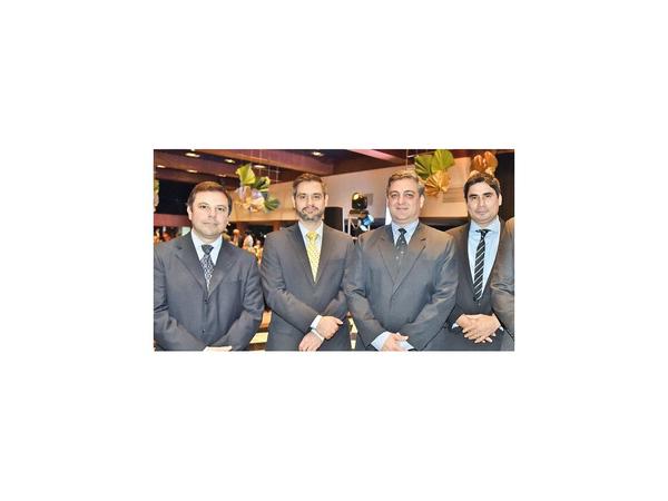 Cena de agasajo a reconocidos médicos paraguayos