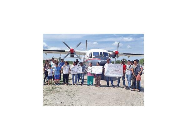 Bahía Negra: Se manifiestan por mantener servicio aéreo