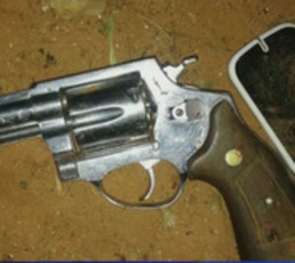 Hombre resultó herido tras intercambiar disparos con la Policía - Paraguay.com