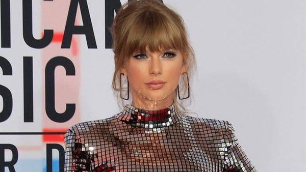 HOY / Taylor Swift pide ayuda para recuperar su música y cantarla en los AMA