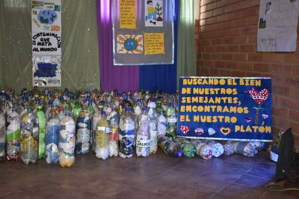 Instan a juntar botellas y “llenarlas de amor” - Nacionales - ABC Color