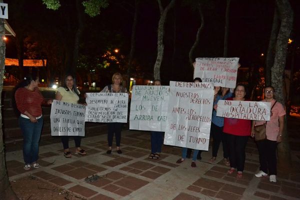 Funcionarios del hospital de San Juan se movilizan - Nacionales - ABC Color