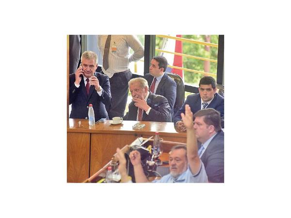 Postergan sesión para tratar leyes electorales