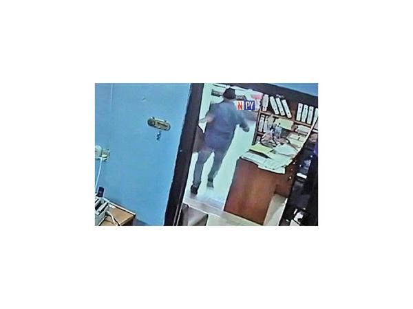 Dos detenidos por millonario asalto