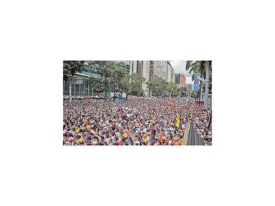 En masiva marcha, Guaidó pidió movilizarse hasta caída de Maduro