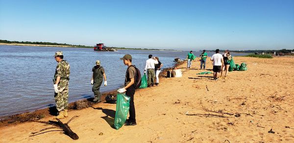 Prosigue limpieza en la ribera del río Paraguay