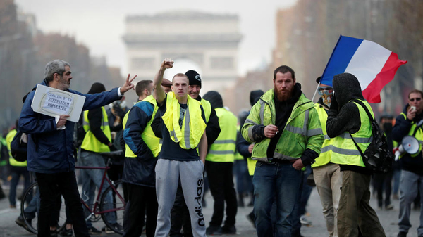 264 personas detenidas en nuevas protestas de los chalecos amarillos en Francia » Ñanduti