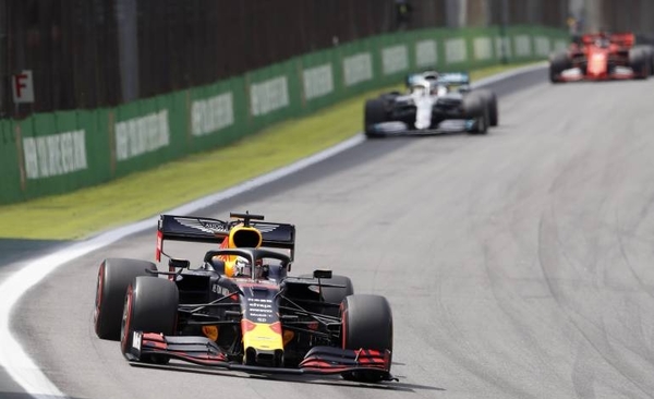 HOY / Max Verstappen gana el Gran Premio de Brasil