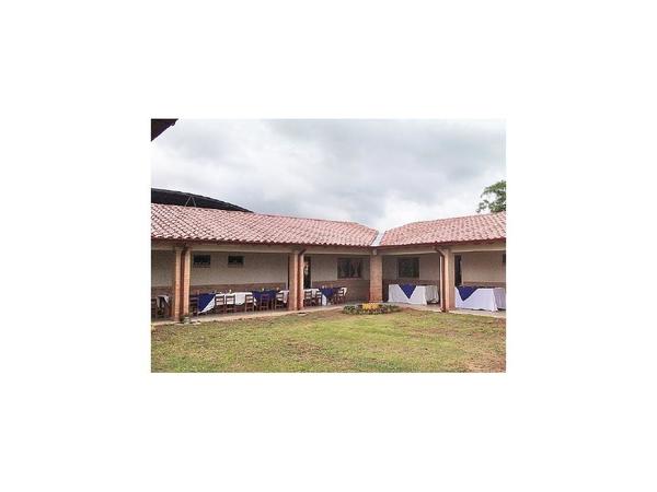 Refaccionan escuela de niños en Misiones